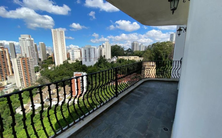 Apartamento Alto Padro